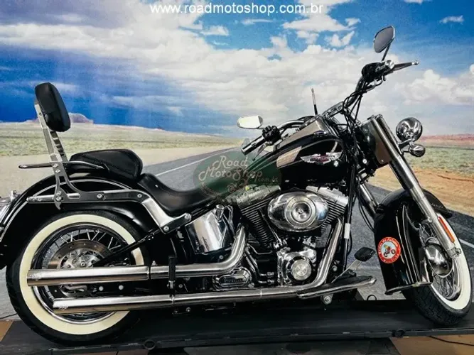 Harley Davidson FLSTN Deluxe -Preta-2014- 25.354km