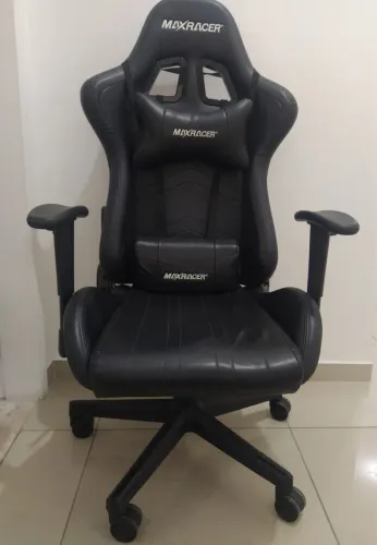 Cadeira Gamer MaxRacer Aggressive Preta