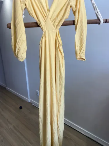 Vestido Longo Mondat Amarelo com Recortes - Usado Apenas Uma Vez!