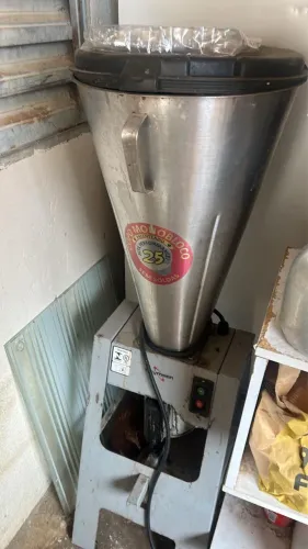 Liquidificador industrial 10L