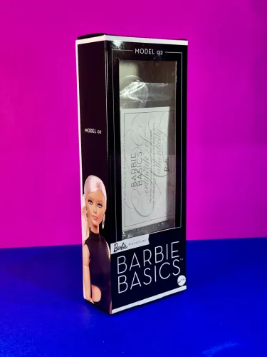 Caixa Barbie Basics 02
