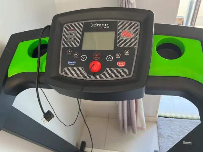 Esteira Elétrica Dream Fitness Ergométrica Concept 2.5 cor preto
