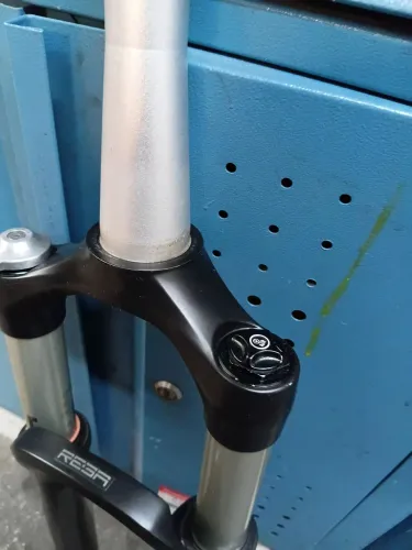 Suspensão rockshox
