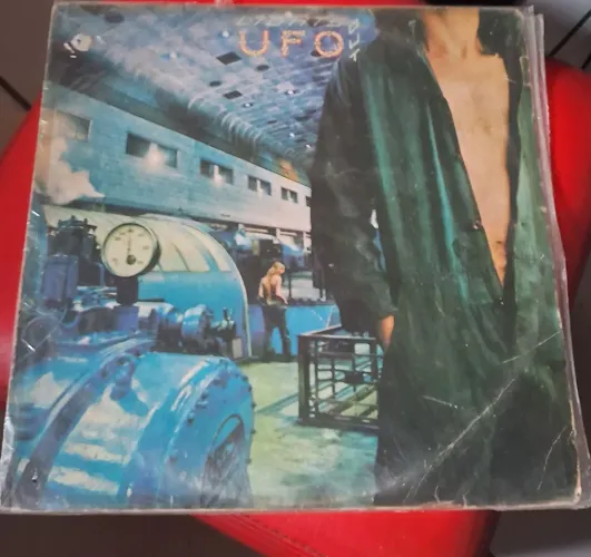 Lp ufo light out
