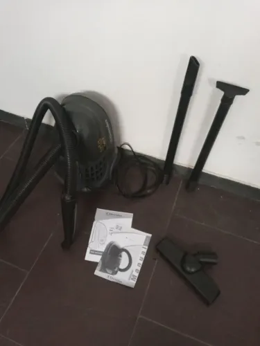 Aspirador de chão Electrolux Trio 1200