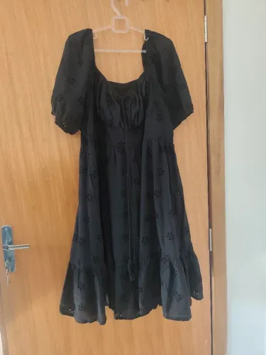 Vestido preto plus size festa evento
