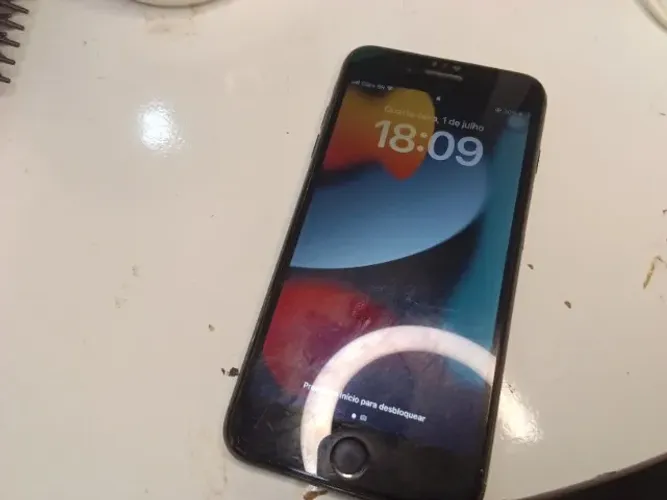 iPhone 8 plus , 98% + capa + película + carregador