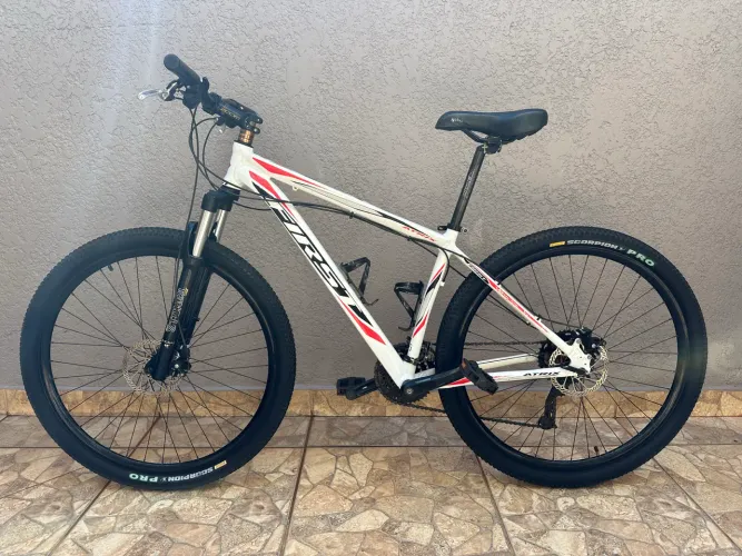 Bicicleta First 