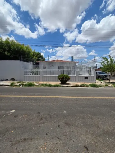 ALUGA-SE CASA NO CONJUNTO IPASE ? Quadra C - Bairro Aeroporto | Zona Norte