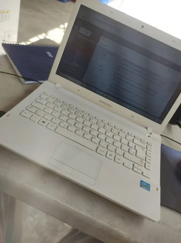 Vendo Notebook Samsung I3