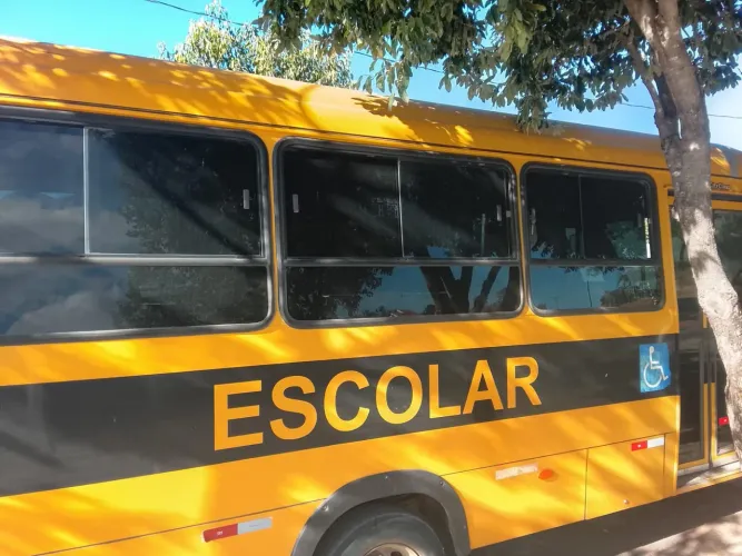 Micro ônibus iveco