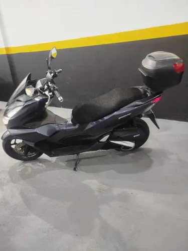 Honda PCX 160 ano 2023 pouquíssimo rodada