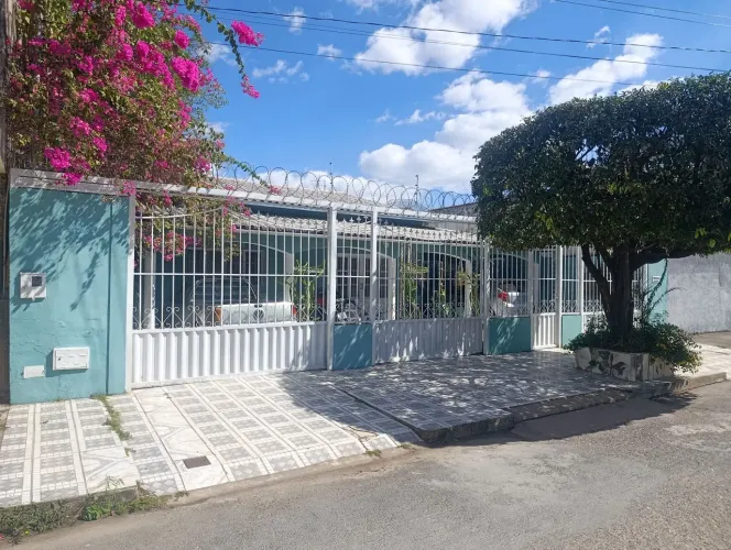 Somente venda de Casa em Pirapora MG