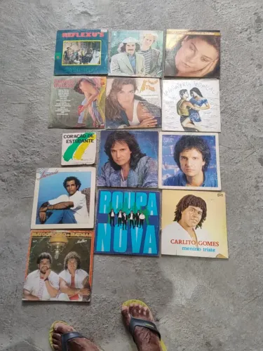 Discos de vinil diversos.
