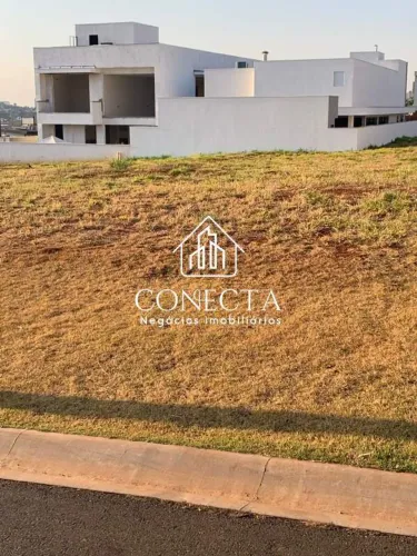 Lote em Condomínio Residencial com 383,49 m² | Uberlândia - Bairro Gávea