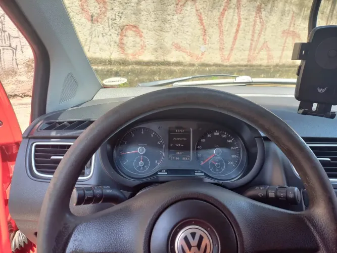 Volkswagen Fox 1.0 MI Total Flex 8V 5P 2011