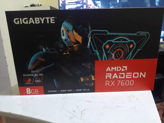 rx 7600 8gb Gigabyte triplo Fan, placa de vídeo top nunca aberta! 