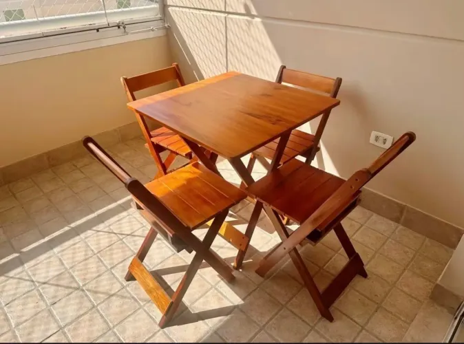 Mesa 4 cadeiras