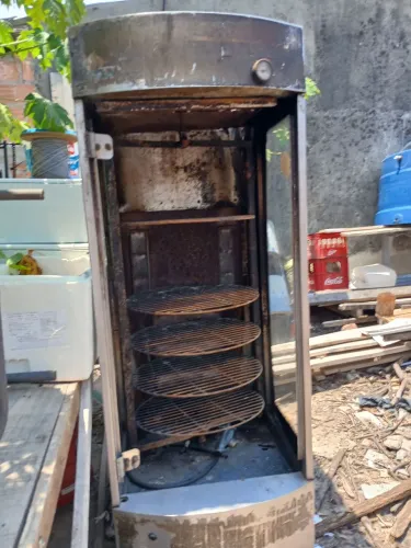 Maquina de assar frango progás 
