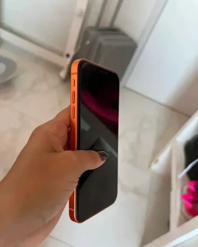 Vendo iPhone XR carcaça do 17 pro