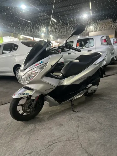 PCX 2018 2.000,00 abaixo da fipe