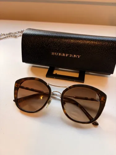 Óculos de sol Burberry original 