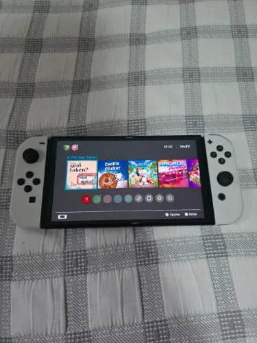 Vendo Nintendo Switch Oled DESBLOQUEADO 64GB + MicroSD 128GB