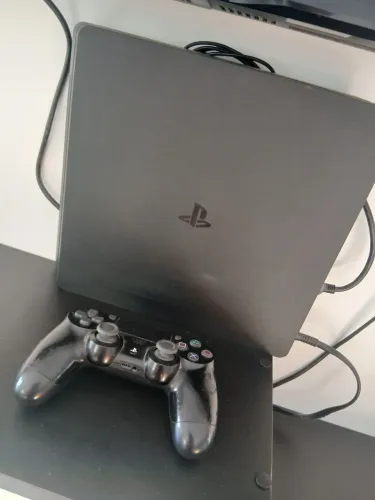PS 4