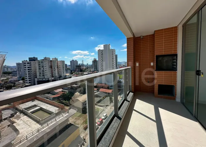 Apartamento no Edificio Duque 375 em Itajaí SC