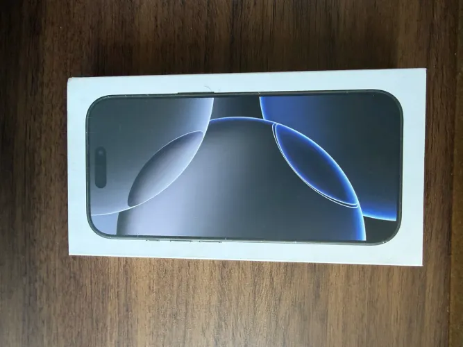 Caixa iPhone 16 Pro 