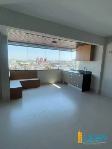 Apartamento à venda, 4 quartos, 2 suítes, 2 vagas, Osvaldo Rezende - Uberlândia/MG