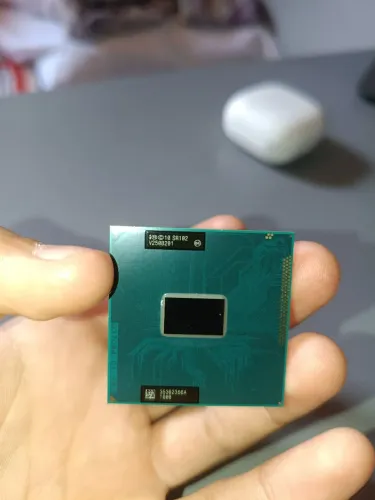 Intel Core i3-2310M.