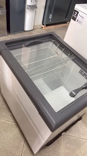 Vendo freezer novo 3 meses uso