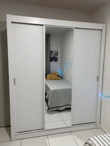 Guarda roupa novo