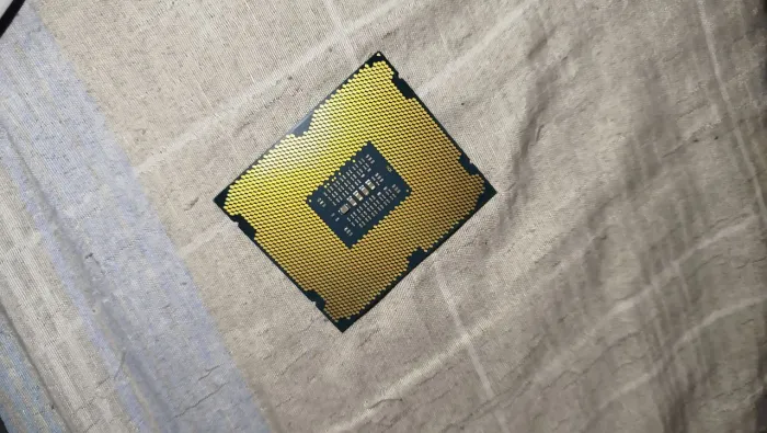 Intel Xeon E5-1650V2