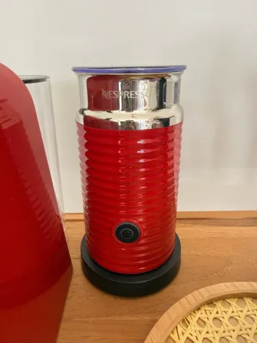 Vaporizador de Leite Nespresso
