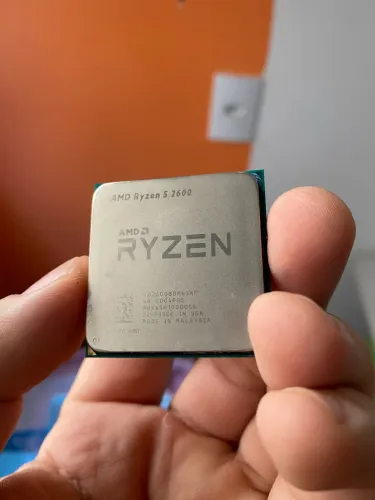 Processador AMD Ryzen 5 2600 com cooler