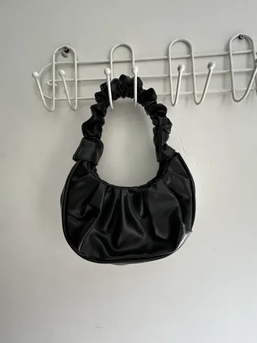Bolsa de couro preta
