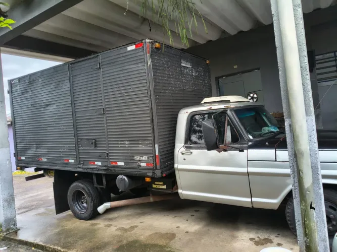Ford F-4000 3.9 Turbo Intercooler Diesel 2P Manual 1974