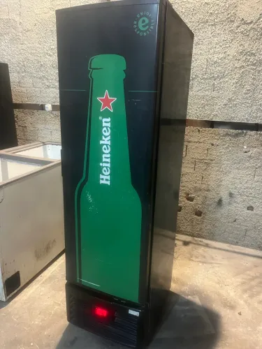 Cervejeira slim 273 L funcionando perfeitamente confira 220 v !