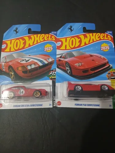 Ferrari hot wheels - lote 2 unidades f40 e 365