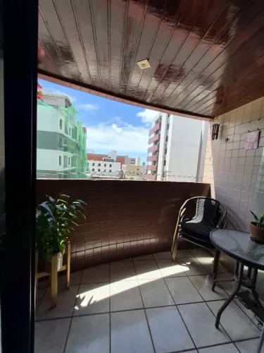 APARTAMENTO EM INTERMARES.