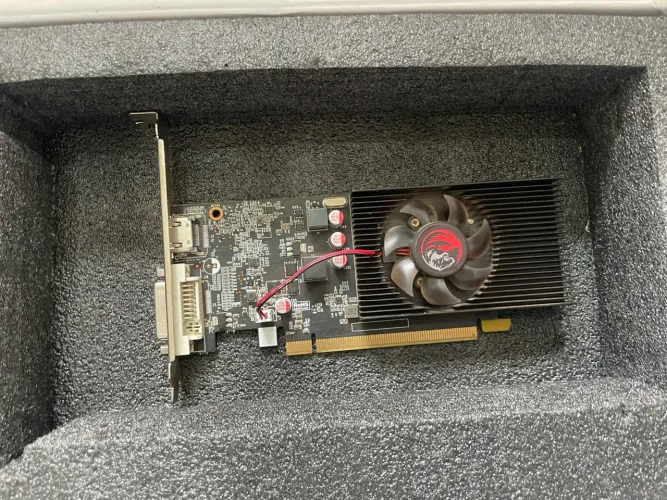 Placa de vídeo Nvidia ddr5 low profile