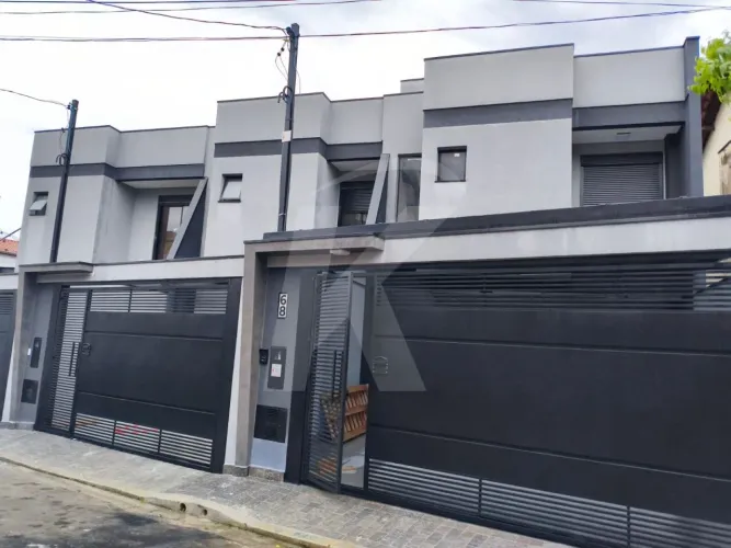 Sobrado Novo 2 suítes 130m² 2 vagas r$ 950 mil Santa Terezinha