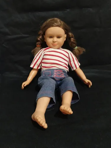 Boneca Amy A menina da mochila azul  Acalanto 