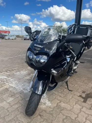 Suzuki GSX 750 F