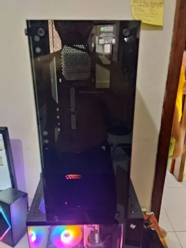 Gabinete e RAM DDR4