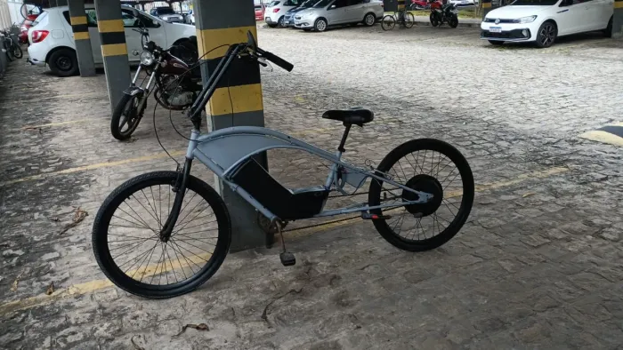 Bicicleta elétrica modelo harley