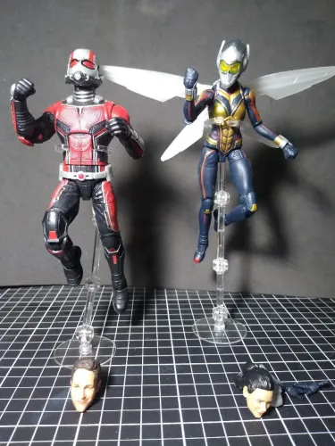 Homem Formiga e vespa Marvel legends 