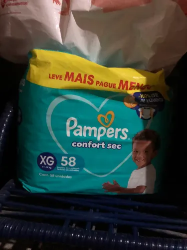 Fralda xg fita Pampers 